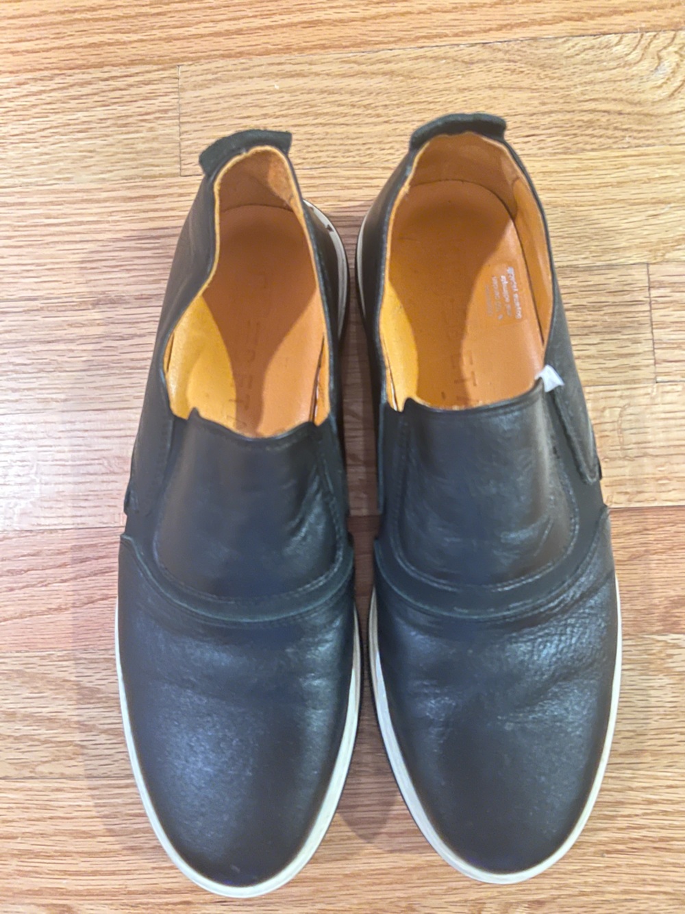 Men's Beta Black Leather Slip-On Loafers with Contrasting White Sole Size 10